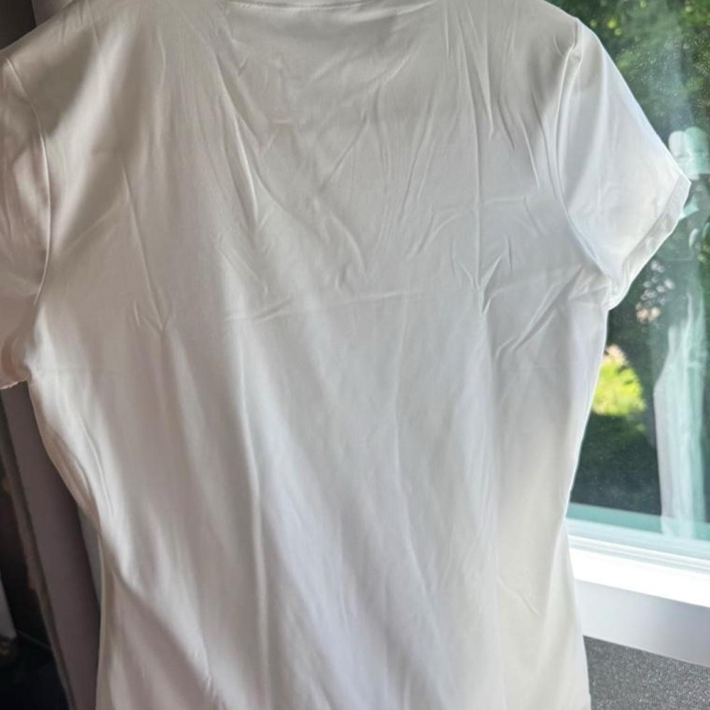 White basic top - Picture 2 of 3